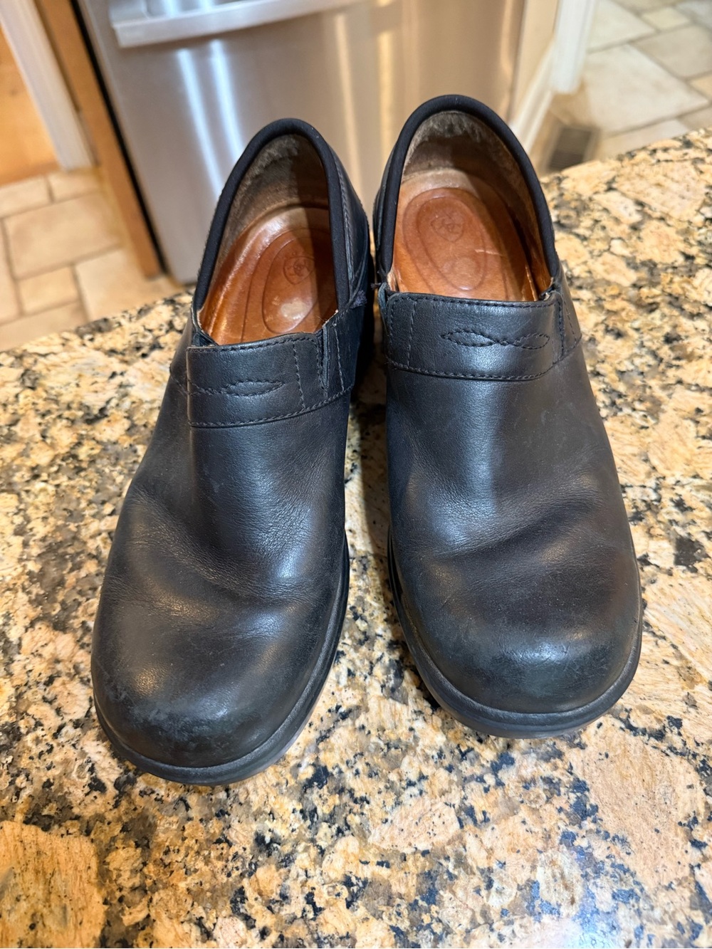 Ariat ladies 9 B Black Slip-On Leather Shoes